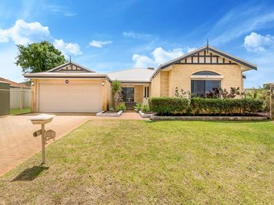 1 Clipper Parade, Canning Vale WA 6155