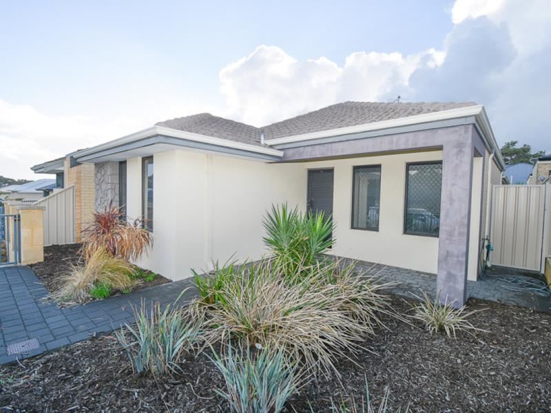 281 Pebble Beach Boulevard, Meadow Springs WA 6210