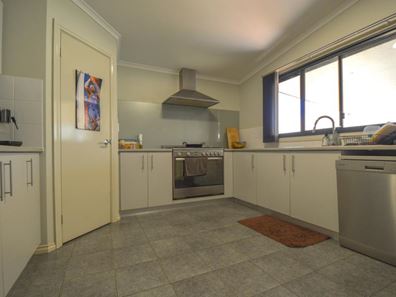 23 Minderoo Avenue, South Hedland WA 6722
