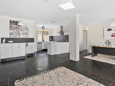 16 Wildair Court, Greenfields WA 6210