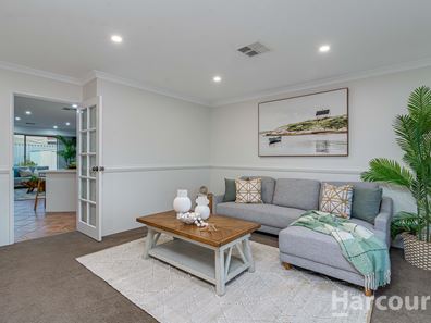 12 Gardiner Heights, Kinross WA 6028