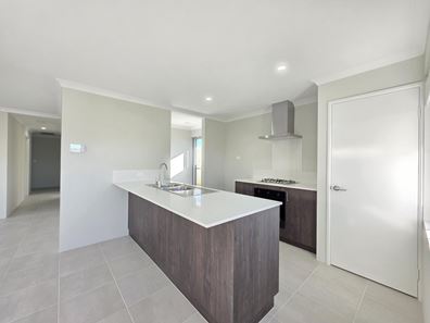 53 Moncrieff Parade, Golden Bay WA 6174