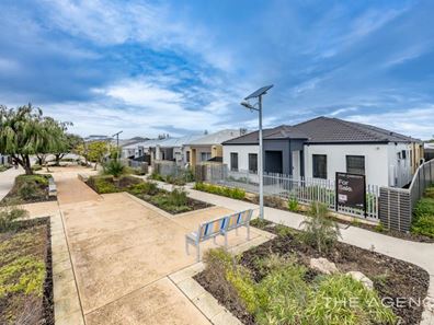 14 Lutea Lane, Jindalee WA 6036