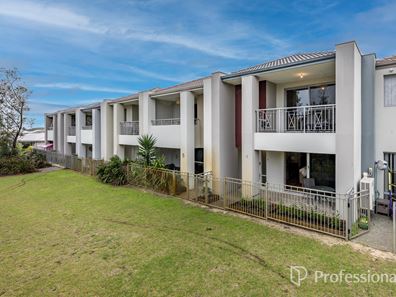 6/22 Scrubwren Circuit, Alkimos WA 6038