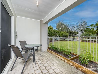 6/22 Scrubwren Circuit, Alkimos WA 6038