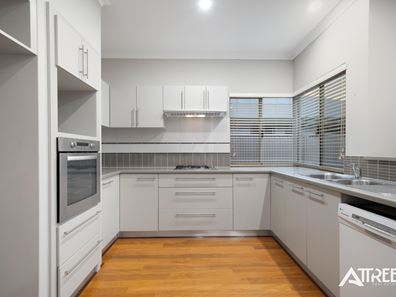 18 Caversham Bend, Southern River WA 6110