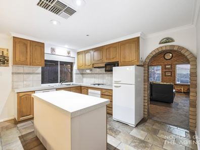 32 Forest Hill Drive, Kingsley WA 6026