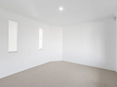 6 Maroon Place, Warnbro WA 6169