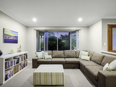 3 Tandou Court, Edgewater WA 6027