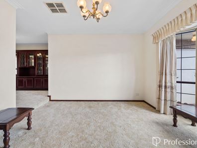21 Naunton Crescent, Eden Hill WA 6054