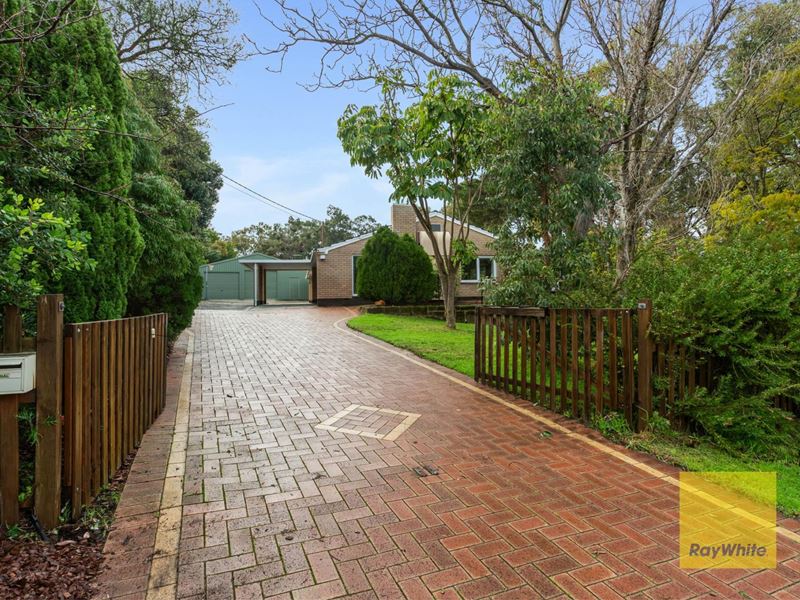 25 Seaview Terrace, Kalamunda WA 6076