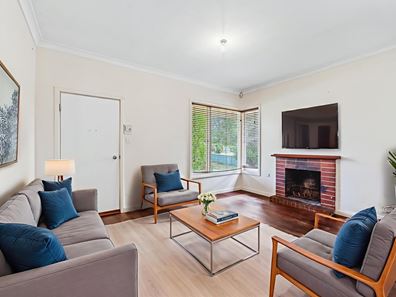38 Kennerly Street, Cloverdale WA 6105