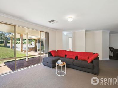 3 Bainton Road, Leeming WA 6149