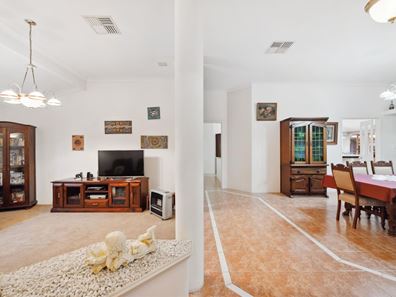 4 Caladenia Place, Canning Vale WA 6155