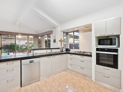 4 Caladenia Place, Canning Vale WA 6155