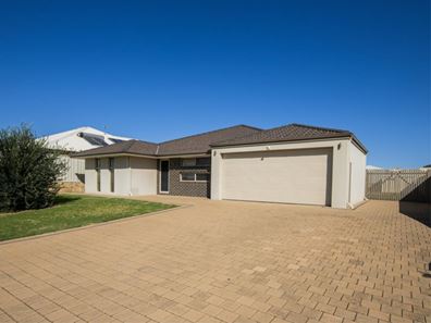 3 Isobel Way, Wandina WA 6530