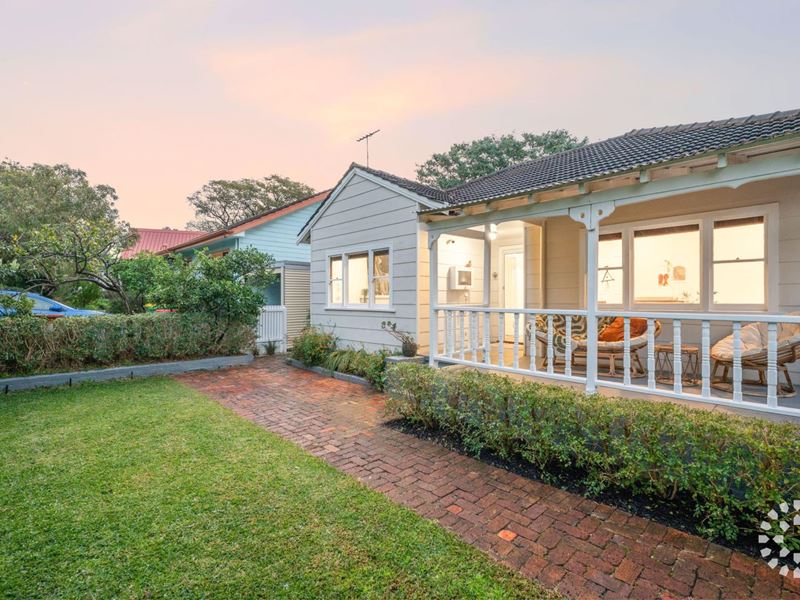 28 Chadwick Street, Hilton WA 6163