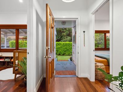 28 Chadwick Street, Hilton WA 6163