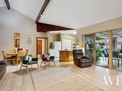 10 Sierra Chase, Leeming WA 6149