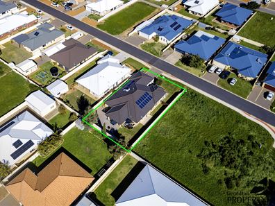 9 Portside Road, Drummond Cove WA 6532