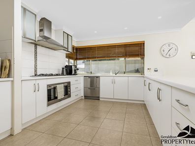 9 Portside Road, Drummond Cove WA 6532