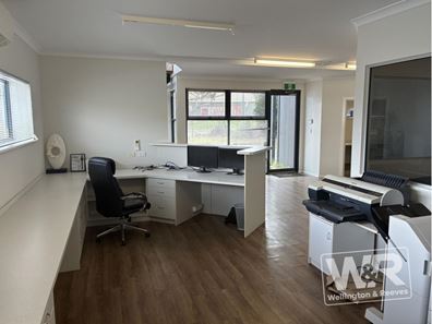 10 Merrifield Street, Milpara WA 6330