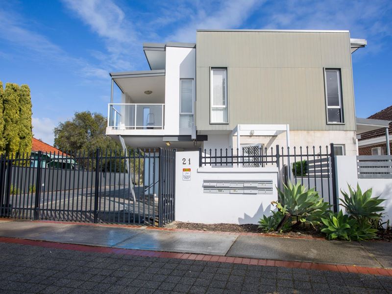 1/21 Wroxton Street, Midland WA 6056