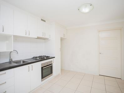 1/21 Wroxton Street, Midland WA 6056