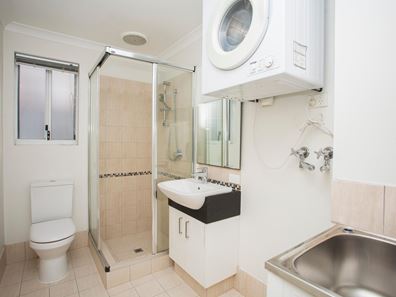 1/21 Wroxton Street, Midland WA 6056