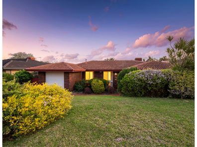 22 Whiteside Street, Cloverdale WA 6105