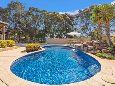 98 Randell Road, Mardella WA 6125