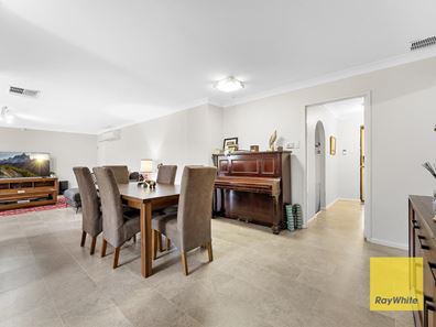 32 Kestrel Way, Thornlie WA 6108
