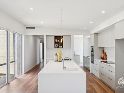 11 Crestview Crescent, Kalamunda WA 6076