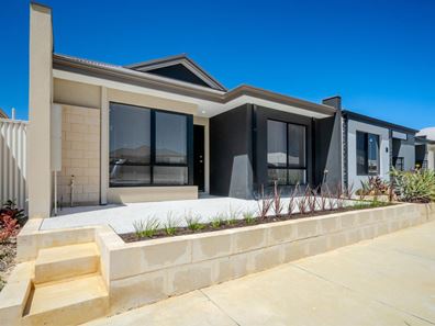 15 Barrens Rise, Eglinton WA 6034