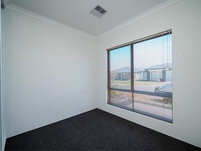 15 Barrens Rise, Eglinton WA 6034