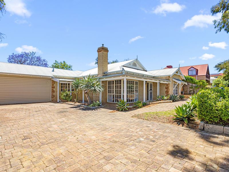 7 Amity Boulevard, Coogee WA 6166