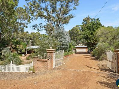 857 Brookton Highway, Roleystone WA 6111
