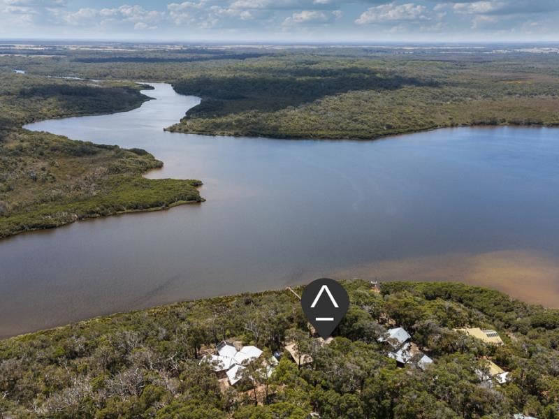 30 Sabina Drive, Molloy Island