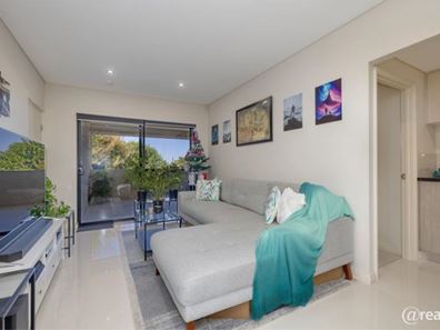 6/17 Stroughton Road, Westminster WA 6061