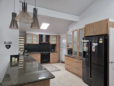 4 Dreyer Way, Bull Creek WA 6149