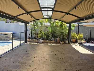 4 Dreyer Way, Bull Creek WA 6149