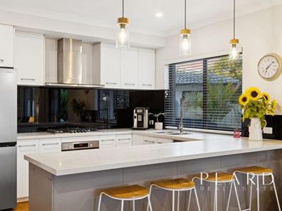 30a Crowcombe Way, Karrinyup WA 6018