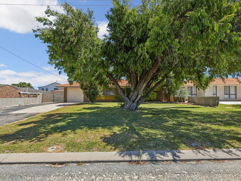 35 AMMON AVENUE, Ledge Point