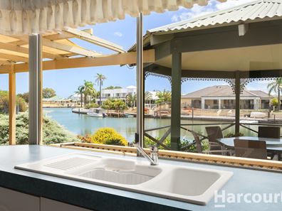 40 Waterside Drive, Dudley Park WA 6210