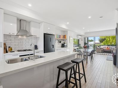 3/155 Holland Street, Fremantle WA 6160