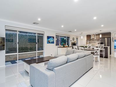 9 Melksham Way, Butler WA 6036
