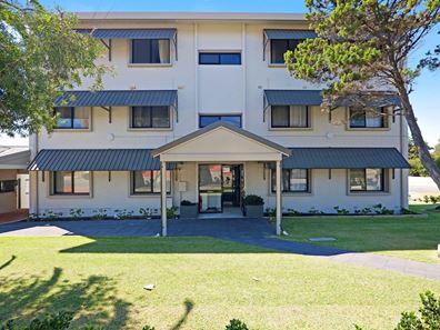 46 Scarborough Beach Road, Scarborough WA 6019