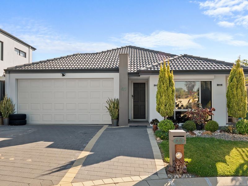 49 Templetonia Rise, Lake Coogee WA 6166