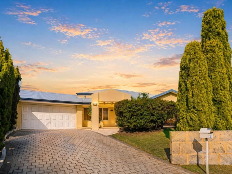 31 Sophora Place, Woodvale WA 6026