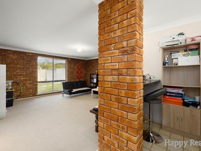 18 Fagence Way, Thornlie WA 6108